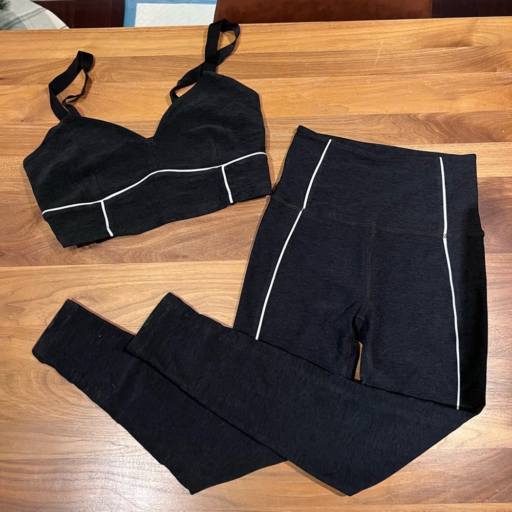 Beyond Yoga Top NEVER WORN!!! Bottoms Sold Separately